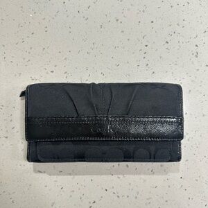 Vintage Coach Black Signature Folded Wallet